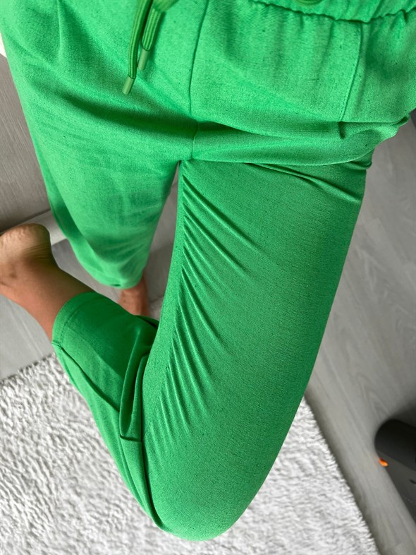 Yeşil Paçası Pensli Keten Pantolon
